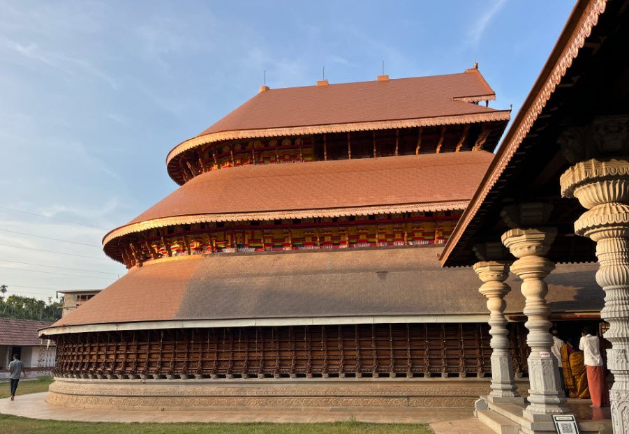 Madhur Sri Madanantheshwara Siddhivinayaka Temple, Kasaragod, Kerala - Vushii.com